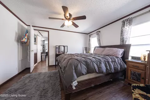 Bedroom - 242 E Holiday Bch, Mc Daniels, KY 40152 photo 9 of 9