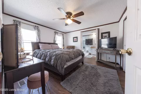 Bedroom - 242 E Holiday Bch, Mc Daniels, KY 40152 photo 7 of 9
