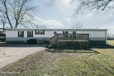 242 E Holiday Bch, Mc Daniels, KY 40152