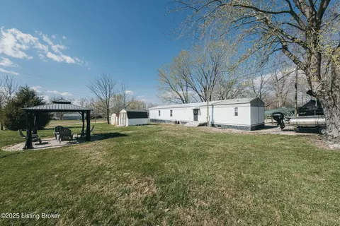 Exterior - 242 E Holiday Bch, Mc Daniels, KY 40152 photo 5 of 7