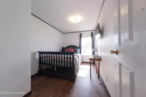 Bedroom - 242 E Holiday Bch, Mc Daniels, KY 40152 photo 1 of 9