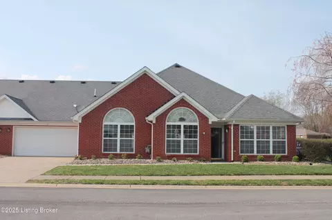 137 Woodpointe Ct, Mount Washington, KY 40047