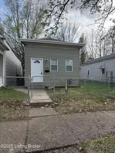 2532 Saint Cecilia St, Louisville, KY 40212