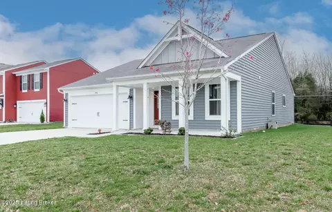 246 Boulders W Dr, Shepherdsville, KY 40165