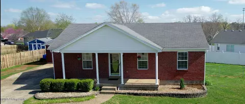 150 Forest Ridge Dr, Mount Washington, KY 40047