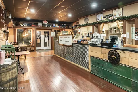 138 E Main St, Glendale, KY 42740