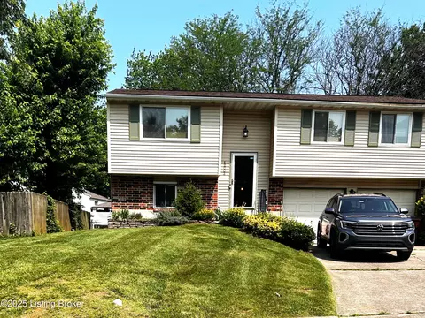 12003 Rustburg Ct, Louisville, KY 40245