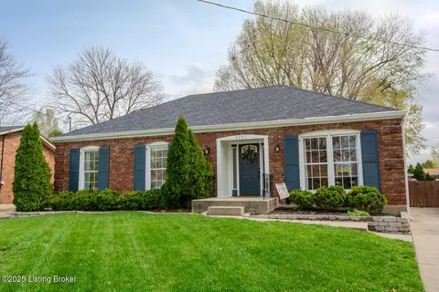 4107 Wallingford Ln, Louisville, KY 40218