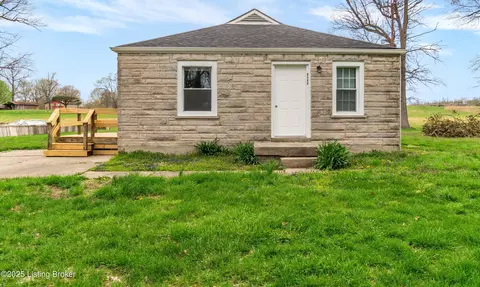 6466 Ladd Ave, Louisville, KY 40216