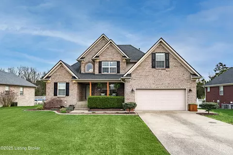 378 Persimmon Dr, Mount Washington, KY 40047