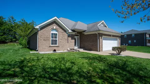112 Tuscany Ln, Vine Grove, KY 40175
