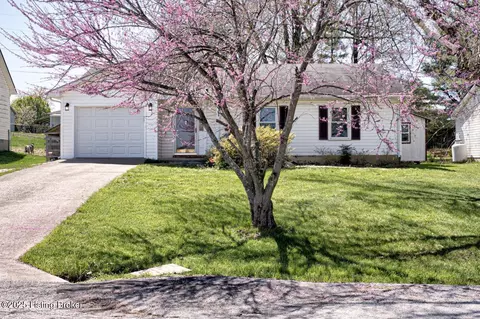 208 Grant Dr, Lawrenceburg, KY 40342