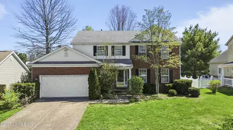 711 Eastgate Village Pl, Louisville, KY 40223