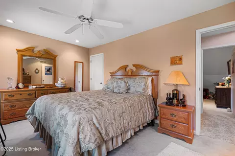 Bedroom - 3725 E Hwy 42 Hwy, Pendleton, KY 40055 photo 4 of 7