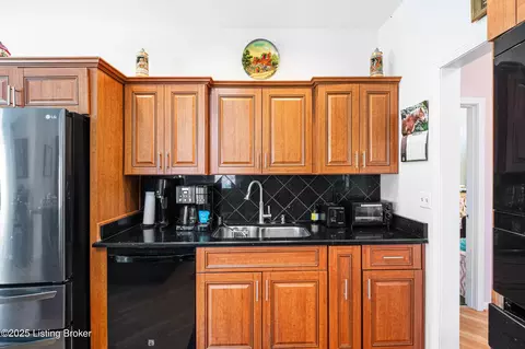 Kitchen - 3725 E Hwy 42 Hwy, Pendleton, KY 40055 photo 4 of 5