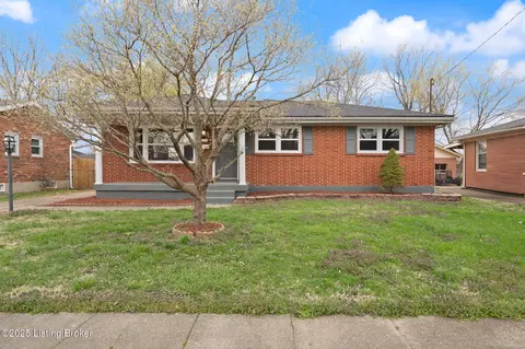 11806 Dearing Woods Dr, Louisville, KY 40272