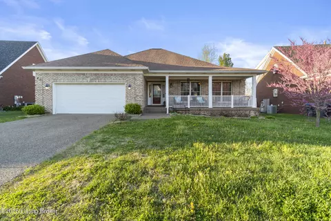 7405 Apple Mill Dr, Louisville, KY 40228