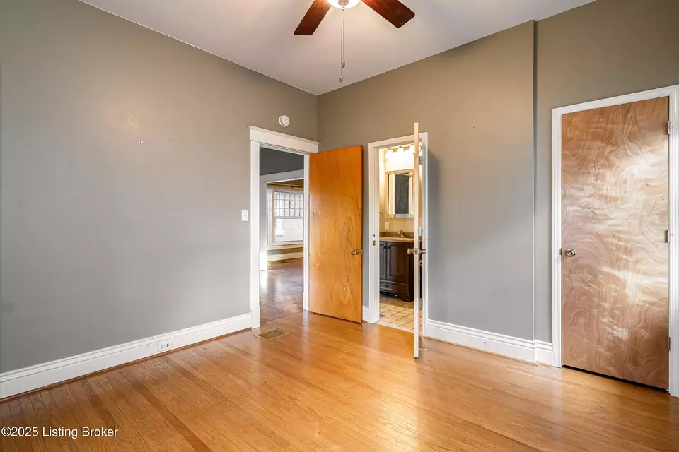 Bedroom - 2105 Woodbourne Ave, Louisville, KY 40205 photo 2 of 6