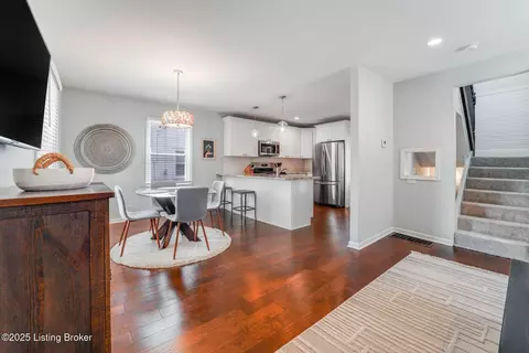 1019 Dixon Ave, Louisville, KY 40217