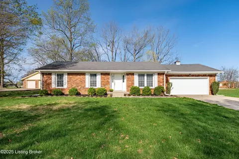 1533 Armstrong Ln, Mount Washington, KY 40047