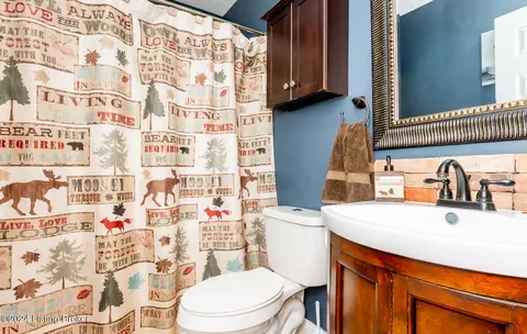 Bath - 522 Mcmurtry Ln, Springfield, KY 40069 photo 1 of 3
