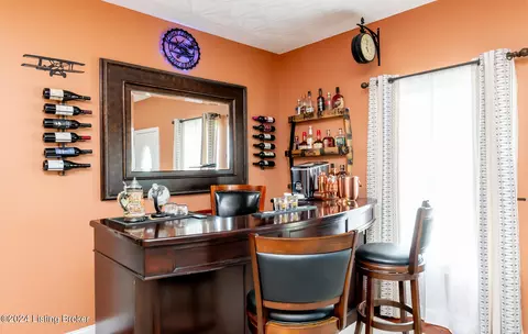 Dining - 522 Mcmurtry Ln, Springfield, KY 40069 photo 1 of 2