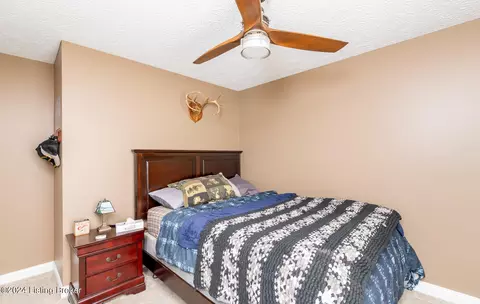 Bedroom - 522 Mcmurtry Ln, Springfield, KY 40069 photo 5 of 7