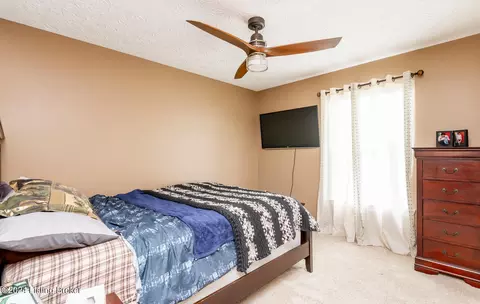 Bedroom - 522 Mcmurtry Ln, Springfield, KY 40069 photo 7 of 7