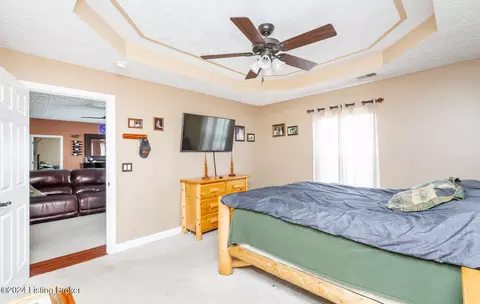Bedroom - 522 Mcmurtry Ln, Springfield, KY 40069 photo 4 of 7