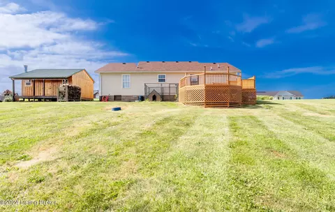 Exterior - 522 Mcmurtry Ln, Springfield, KY 40069 photo 5 of 9