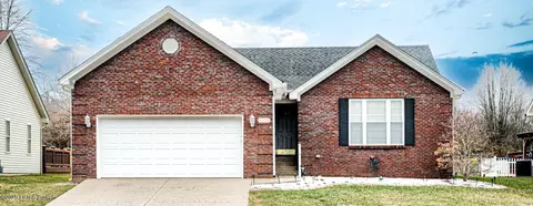 9406 Minute Men Ct, Louisville, KY 40214