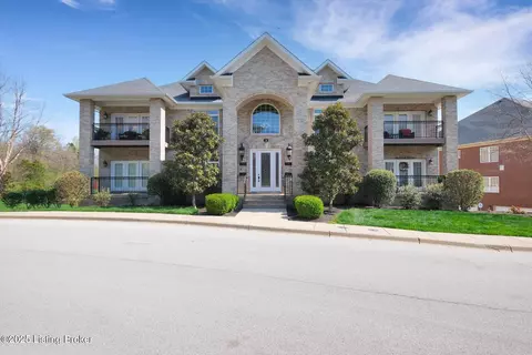 15305 Royal Troon Ave, Louisville, KY 40245