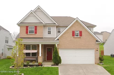1066 Autumn Crest Ln, Louisville, KY 40245