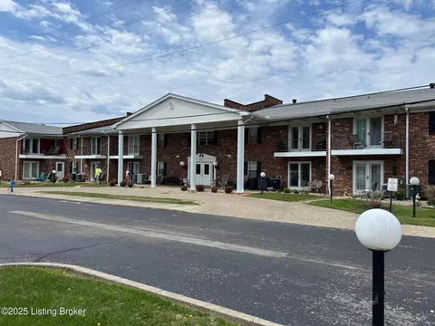 8101 Wendamoor Dr # 15, Louisville, KY 40228
