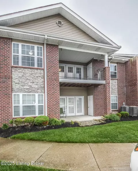 9101 Meadow Valley Ln #202, Louisville, KY 40291