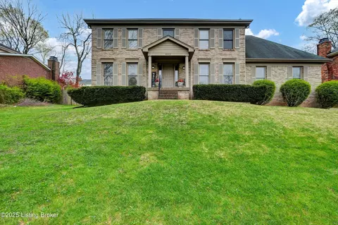 8312 Lacevine Rd, Louisville, KY 40220