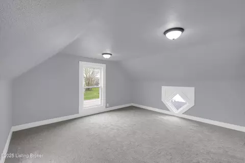Bedroom - 10837 Bloomfield Rd, Springfield, KY 40069 photo 2 of 10