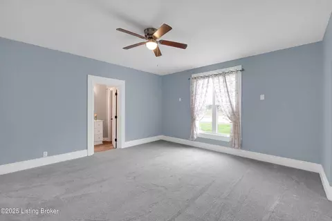 Bedroom - 10837 Bloomfield Rd, Springfield, KY 40069 photo 1 of 10