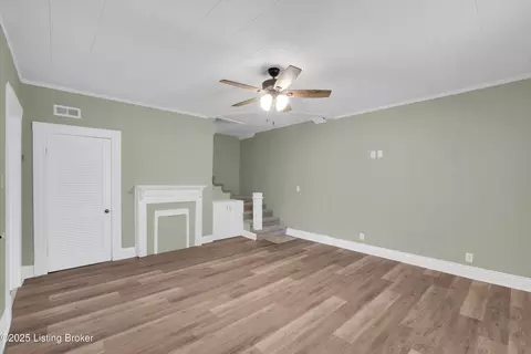 Living - 10837 Bloomfield Rd, Springfield, KY 40069 photo 9 of 10