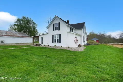 Exterior - 10837 Bloomfield Rd, Springfield, KY 40069 photo 5 of 11