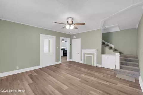 Living - 10837 Bloomfield Rd, Springfield, KY 40069 photo 1 of 10