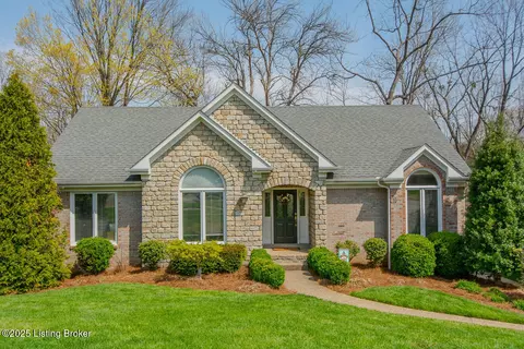 1102 Lodge Hill Rd, Louisville, KY 40223