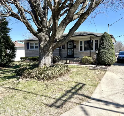 2533 Legene Dr, Louisville, KY 40216
