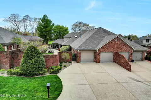 12202 Bridgeway Ct, Sellersburg, IN 47172