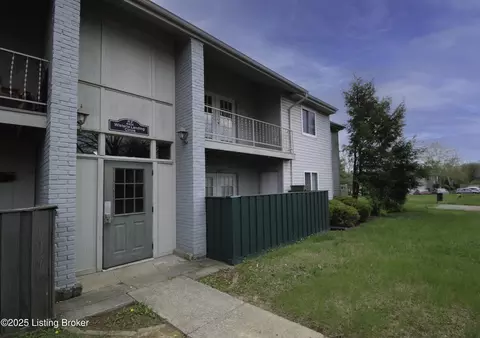 4404 Wisteria Landing Cir #102, Louisville, KY 40218