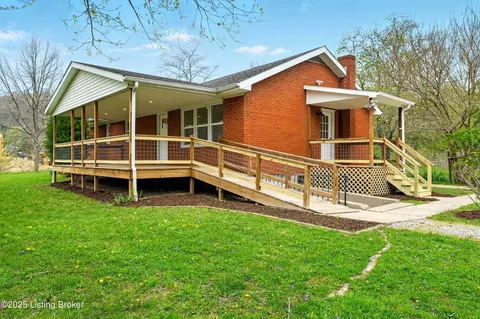 15 Crescent Ct, Worthville, KY 41098