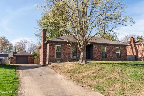 6808 Fordham Ln, Louisville, KY 40291