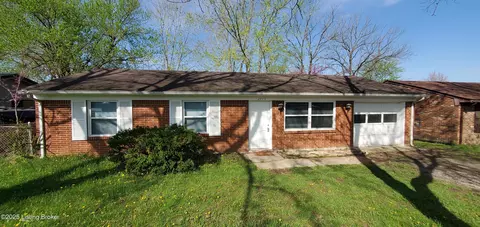 2715 S Wilson Rd, Radcliff, KY 40160