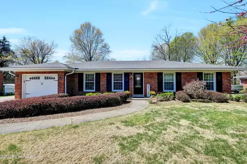 7204 Victoria Dr, Louisville, KY 40228