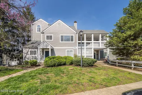 9 Lake Ave, Louisville, KY 40206